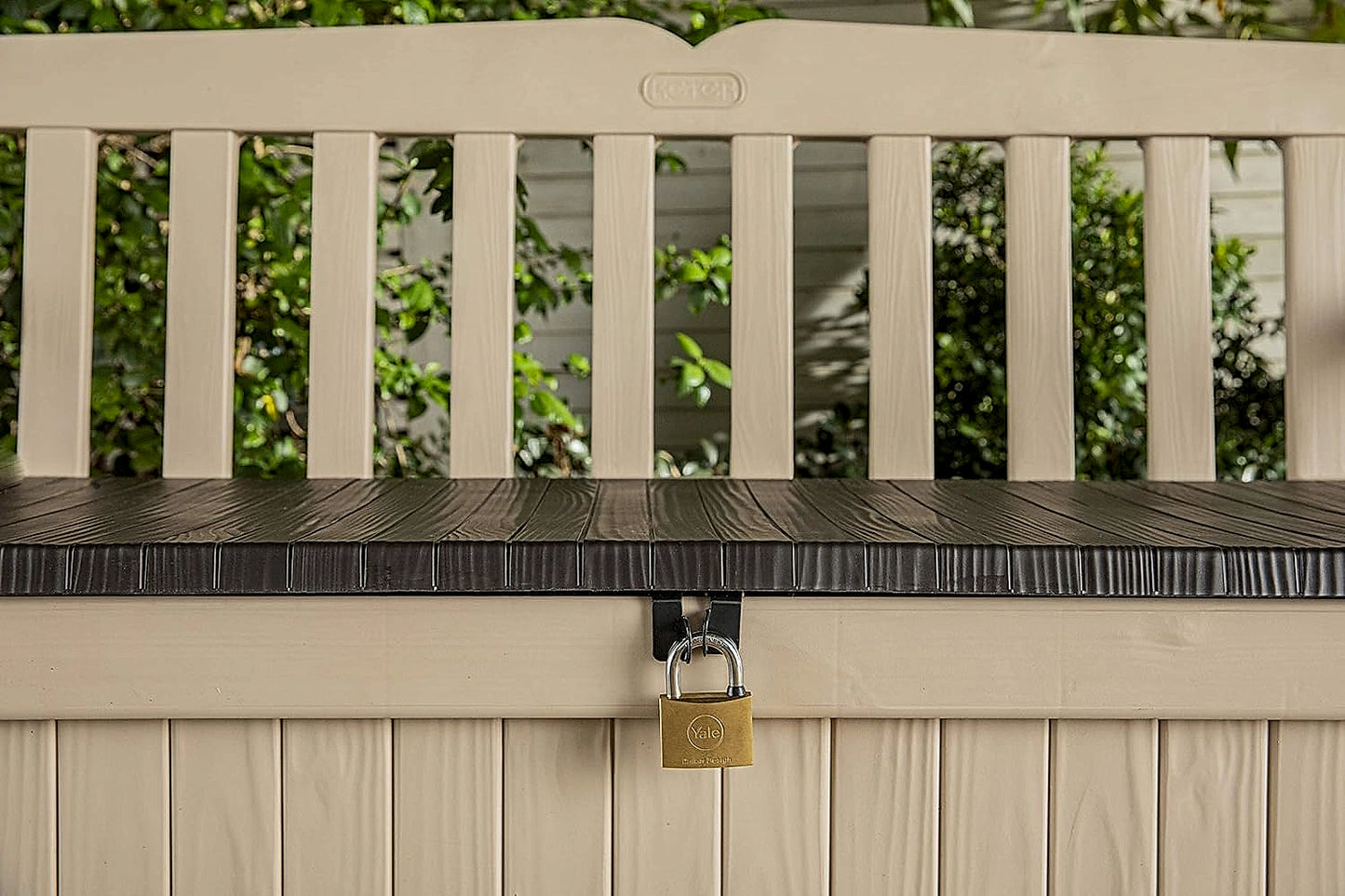 Keter Eden 265L storage bench in wood-look resin