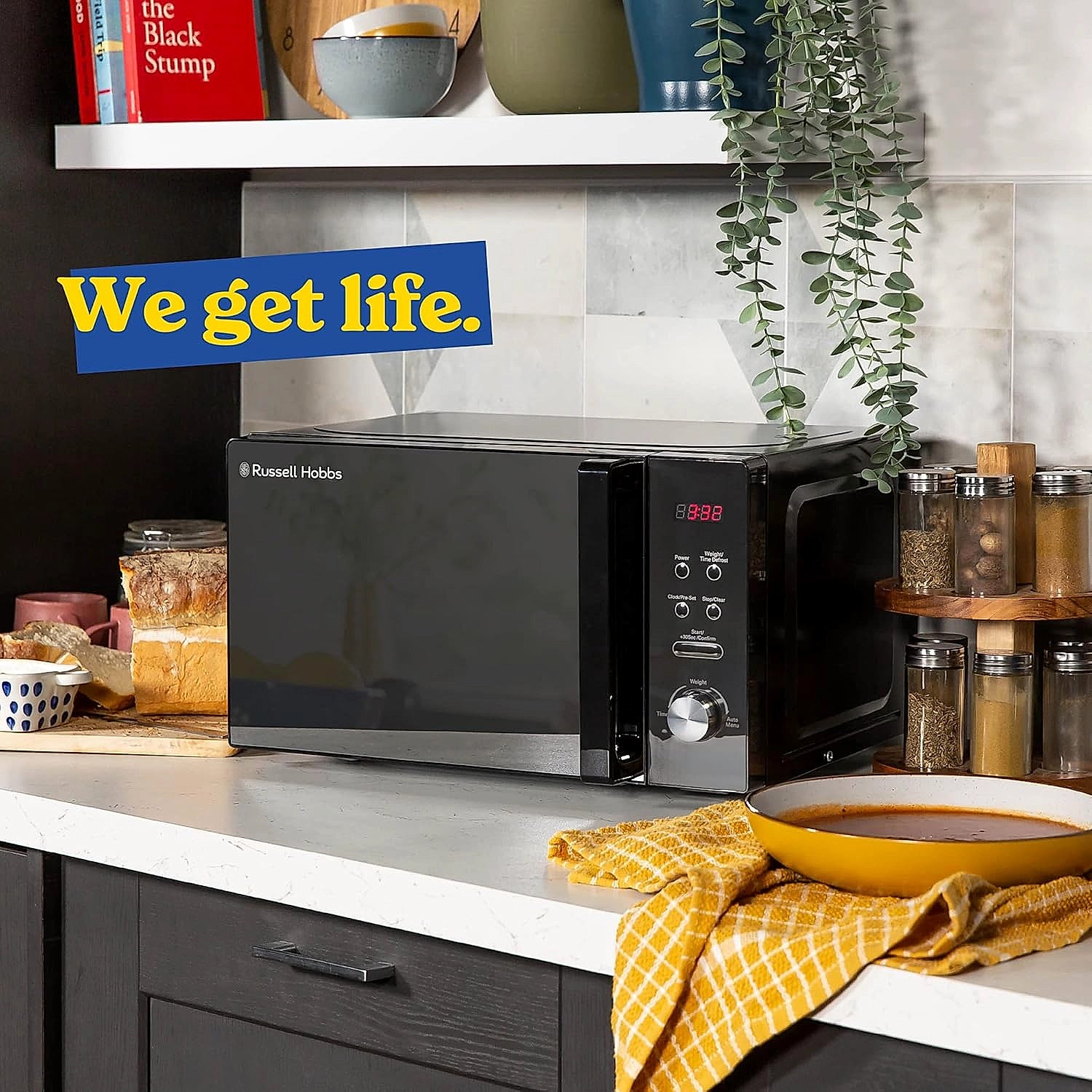 Russell Hobbs RHM2076B microwave in sleek black finish